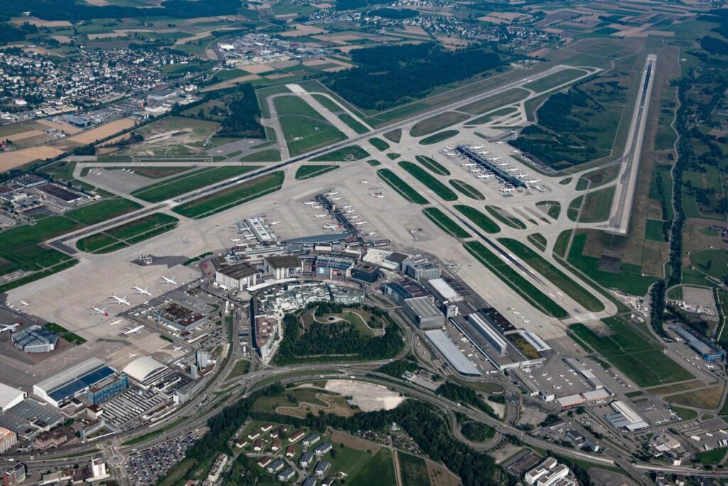 Zürich private jet route network showing European and international connections