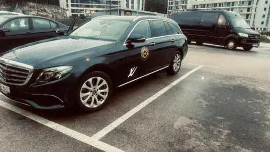 Chauffeur service Zurich Mercedes S-Class Paradeplatz banking district executive transport cryptocurrency payment