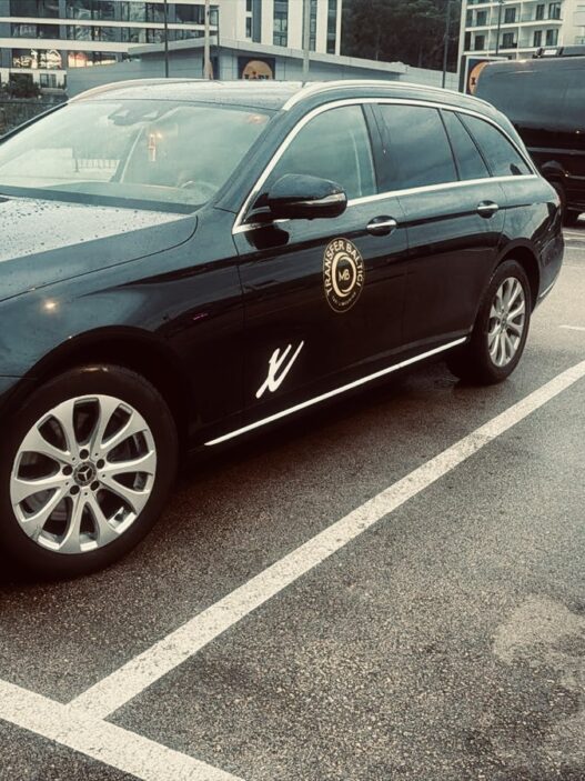 Chauffeur service Zurich Mercedes S-Class Paradeplatz banking district executive transport cryptocurrency payment