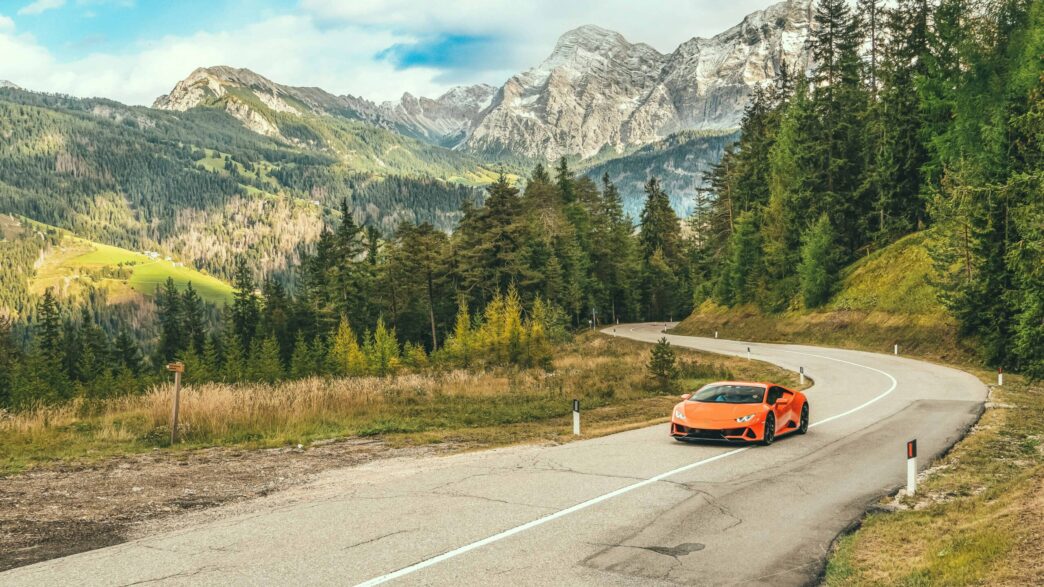 https://privatecharterx.blog/luxury-car-rental-switzerland/