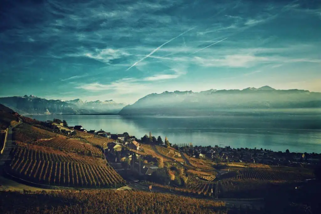 Lake Geneva vineyards / luxury car rental Switzerland with SAC-Sportscars 