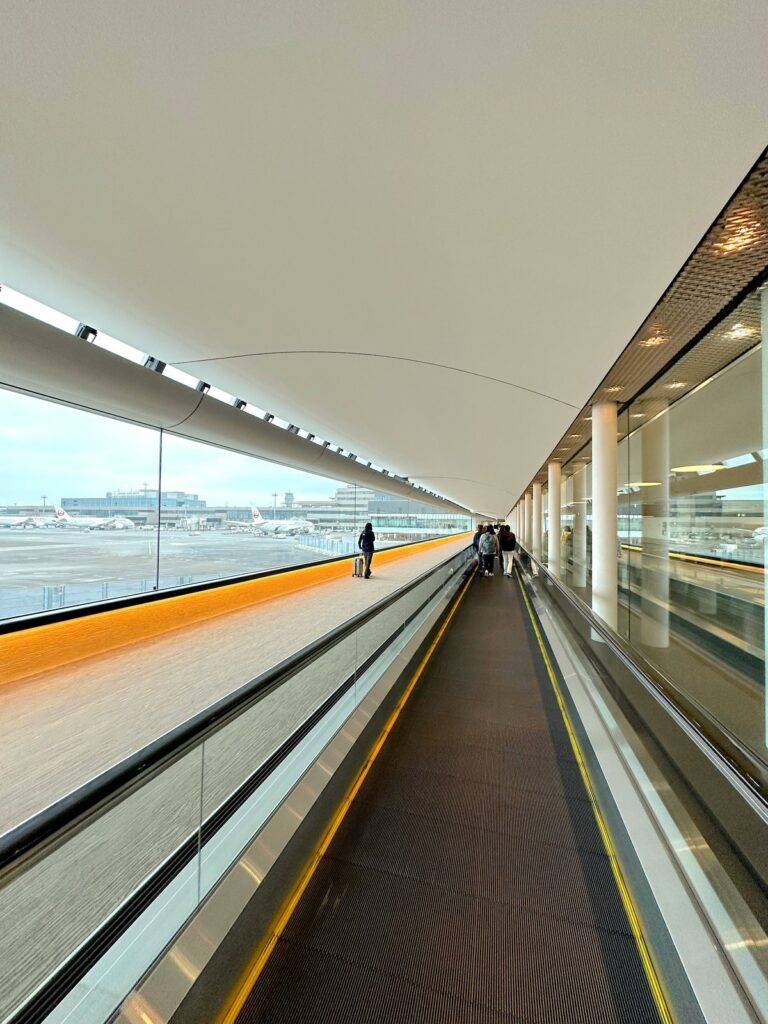 Private Jet to Japan: Ultimate 2025 Travel Guide 23 Japan private jet airports comparison showing facilities and locations Image