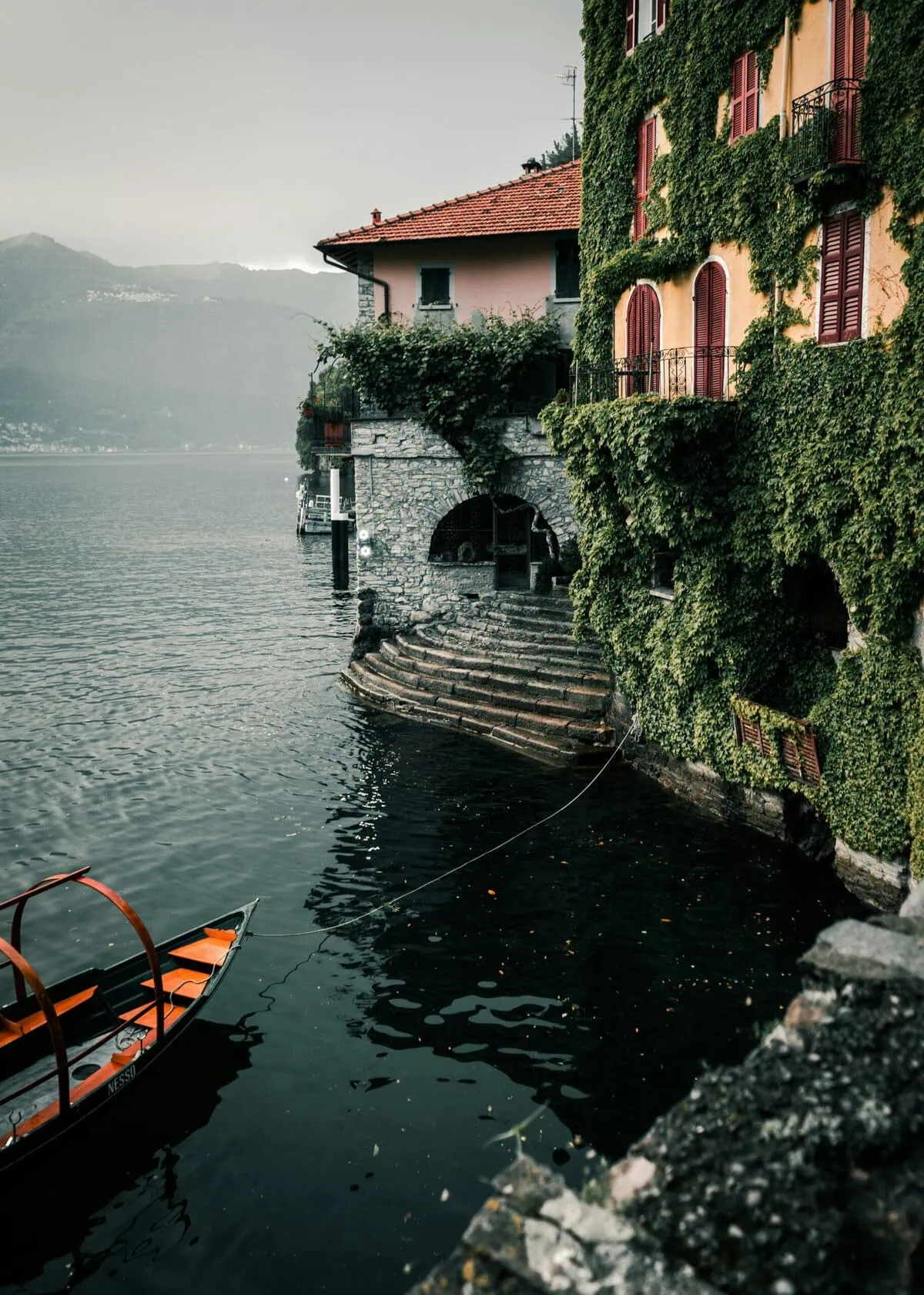 Lake Como Italy Complete Guide - Bellagio, Luxury Villas & Italian Lakes Paradise 2026 31 Things to do Lake Como Italy private boat charter classic Riva lake cruise