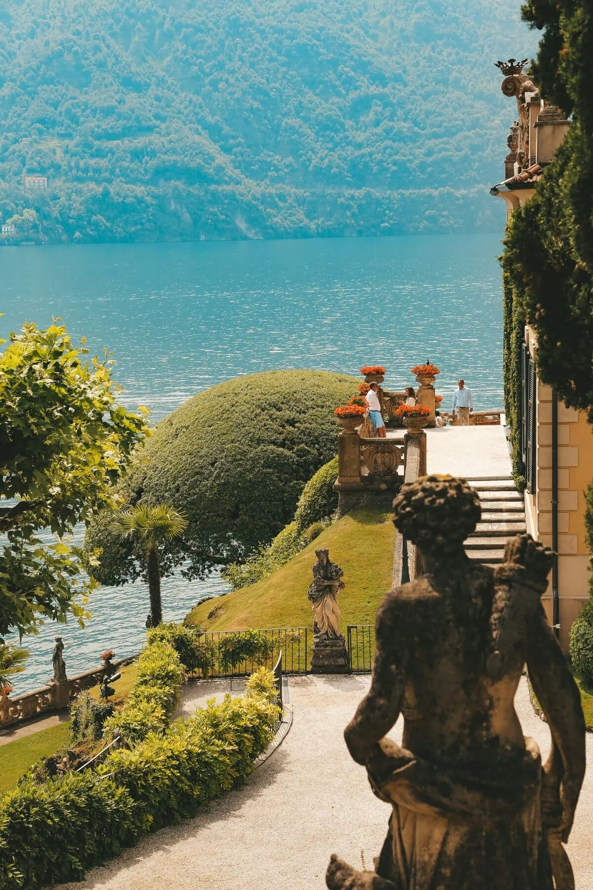 Lake Como Italy Complete Guide - Bellagio, Luxury Villas & Italian Lakes Paradise 2026 27 Lake Como hotels luxury Villa d'Este historic palace lakeside resort Italian Riviera